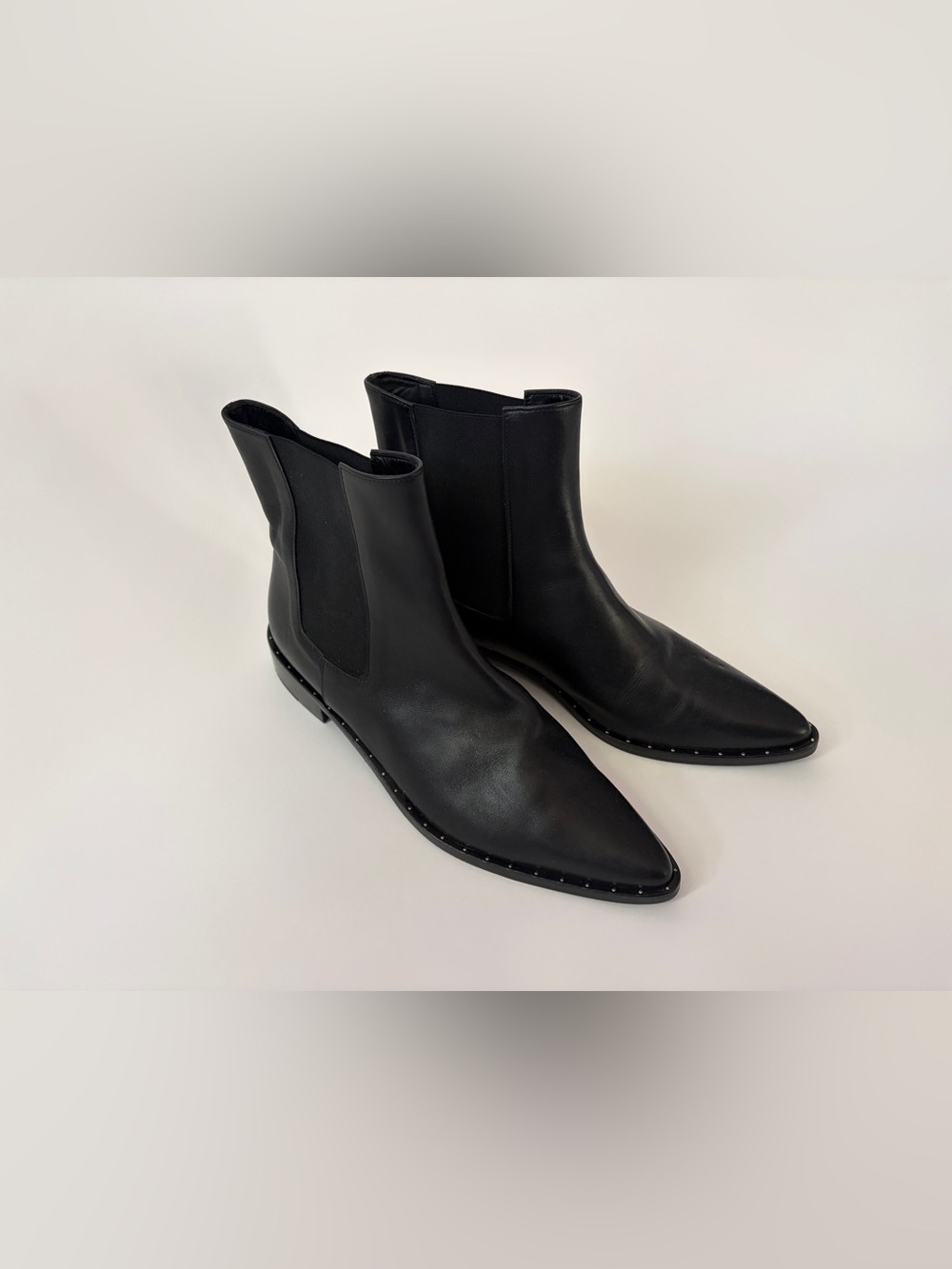 Freda Salvador Black Leather Chelsea Boots new without tags. Size 9.5